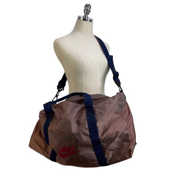 Vintage 80s Nike XL Duffle Bag - Picture 2 of 11